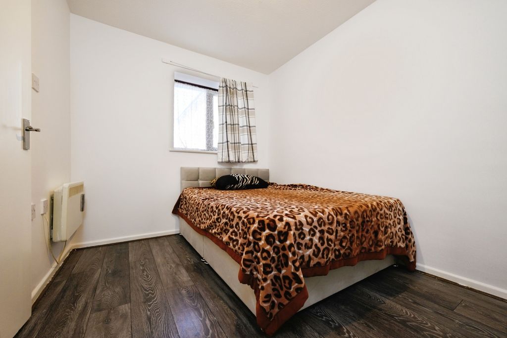 Property photo 2 of 11 Pbox-Img.Jpg