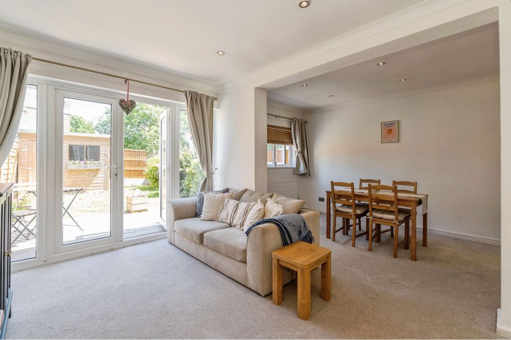 Property photo 2 of 21 Open Plan Living
