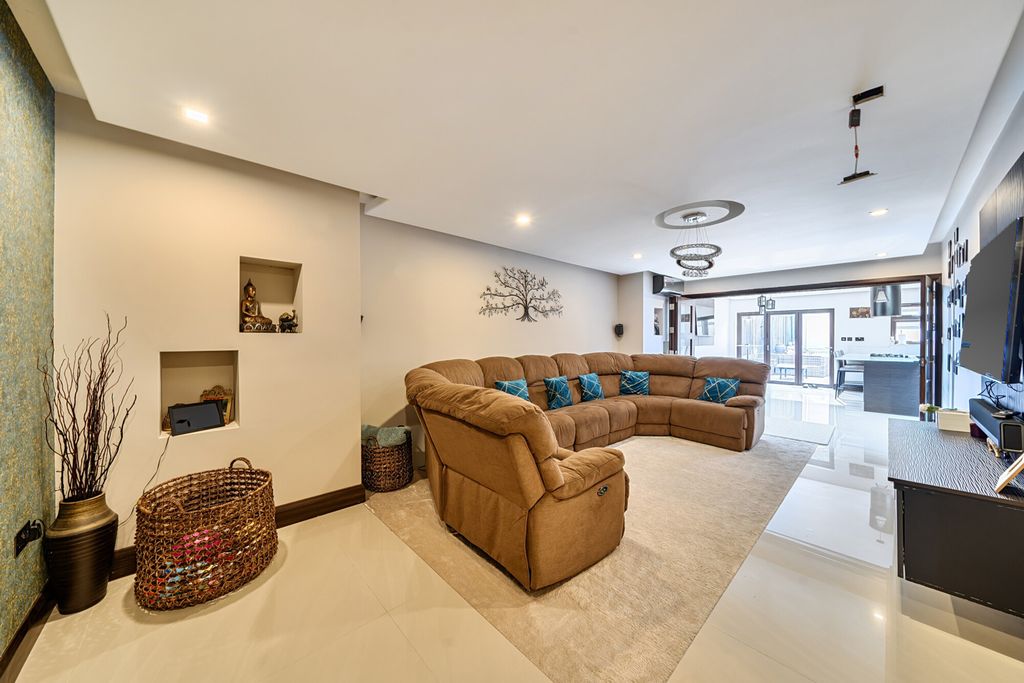 Property photo 2 of 25 1422217-17-69B023...