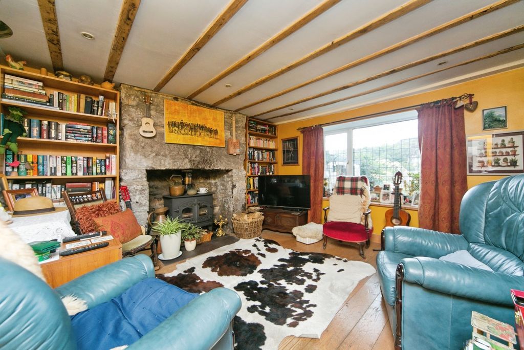 Property photo 2 of 21 Pbox-Img.Jpg