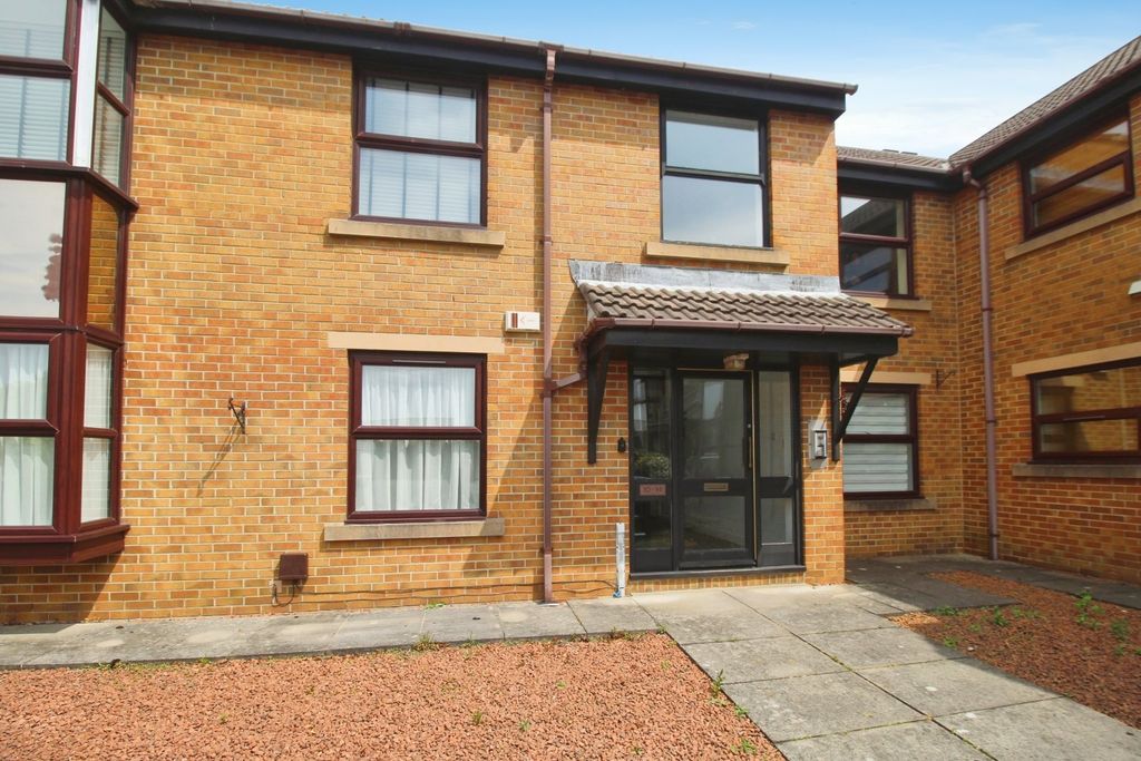 Property photo 1 of 11 External