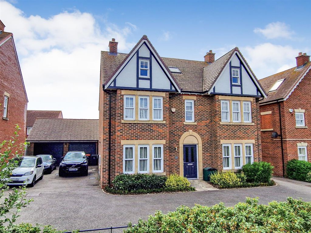 Property photo 1 of 34