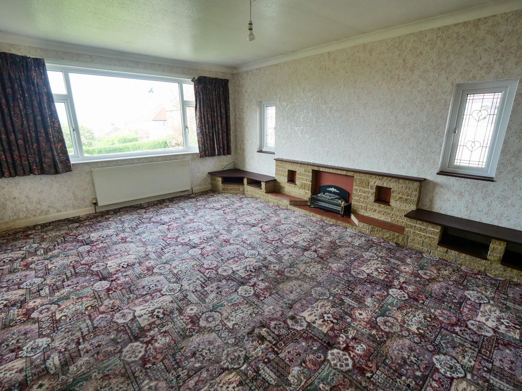 Property photo 3 of 14 Living Room