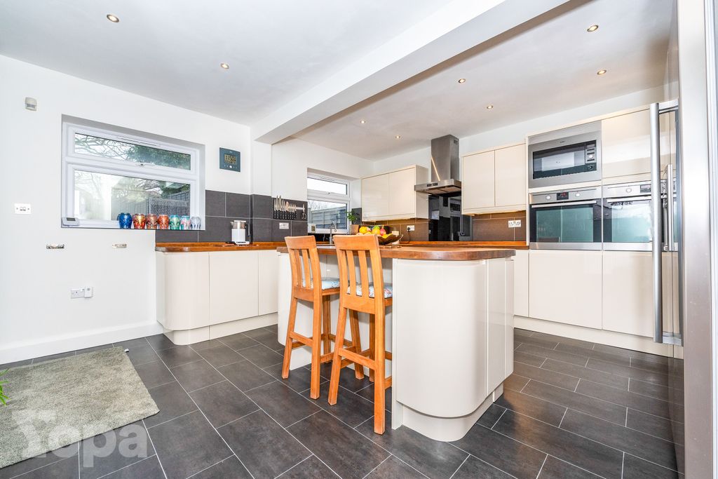 Property photo 2 of 27 Photo #2