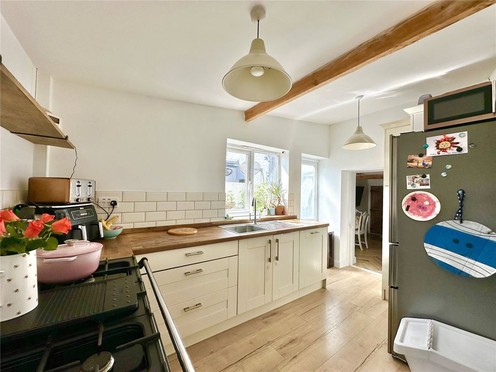 Property photo 2 of 25 Picture No. 37