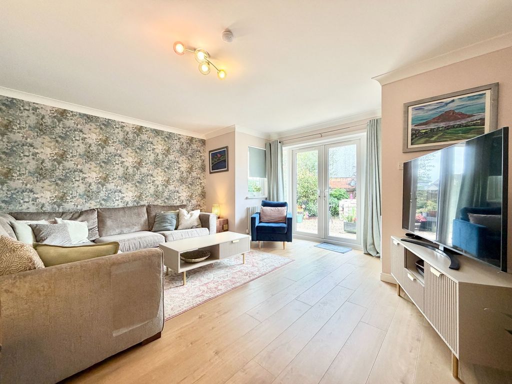 Property photo 3 of 36