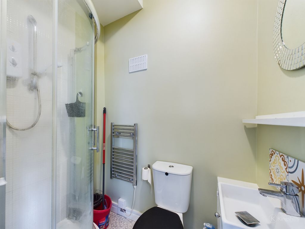 Property photo 3 of 6 Cam02136G0-Pr0198-Still006