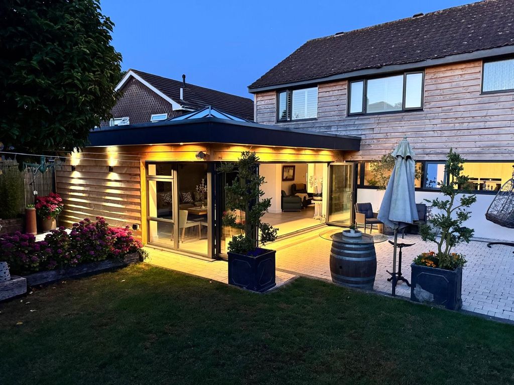 Property photo 1 of 24 Picture No. 03