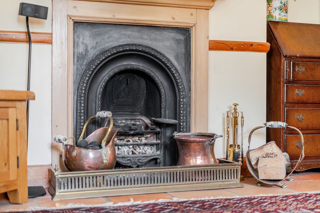 Property photo 2 of 13