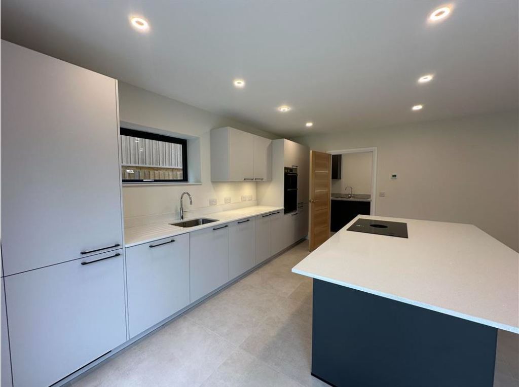 Property photo 3 of 25