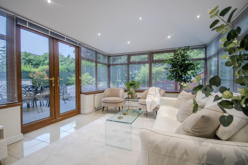 Property photo 1 of 35