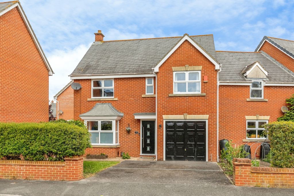 Property photo 1 of 18 Pbox-Img.Jpg