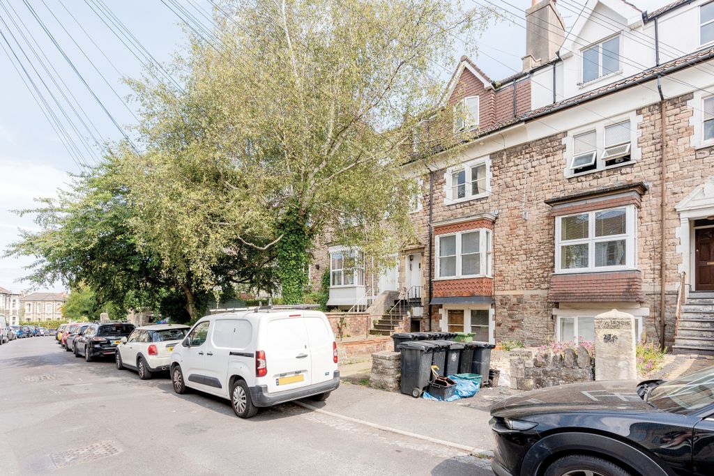 Property photo 2 of 12 Photo 2