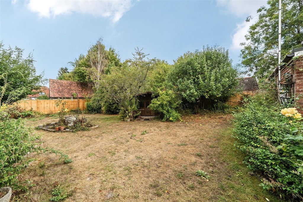 Property photo 3 of 21 Garden