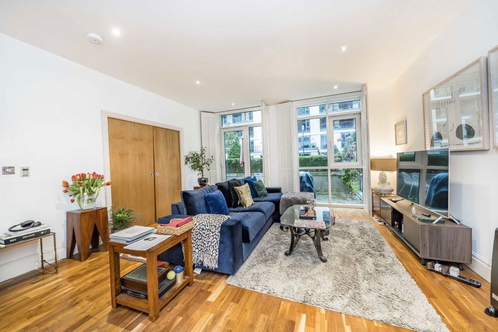 Property photo 3 of 11