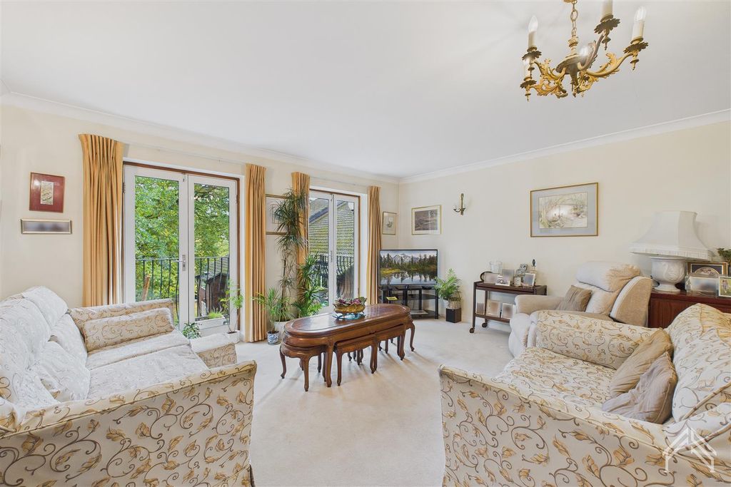 Property photo 2 of 12 Cam02700G0-Pr0414-Still009.Jpg