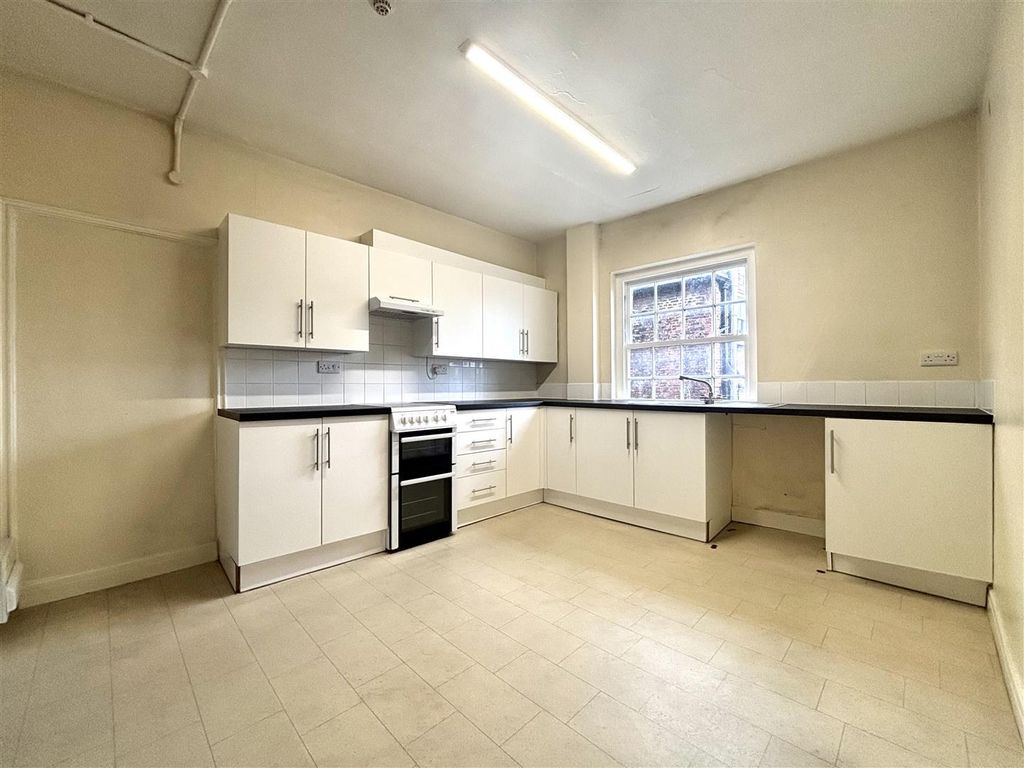 Property photo 3 of 8 3B K.Jpg