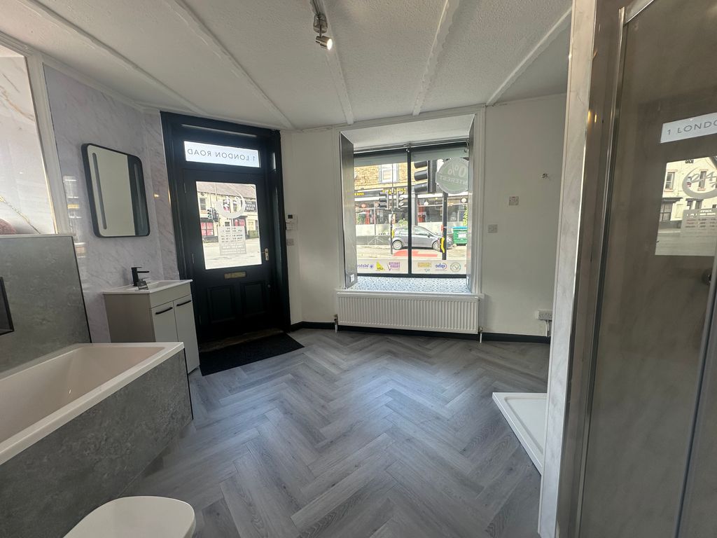 Property photo 2 of 12 Copyright Ninalubman