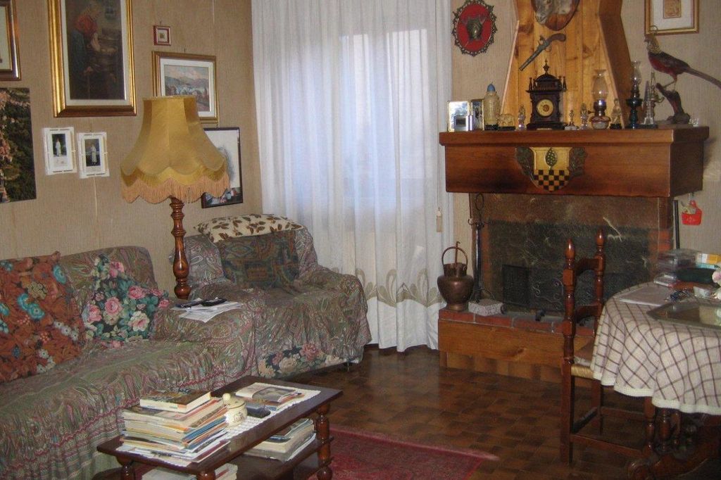 Property photo 3 of 5