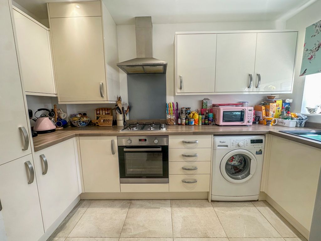 Property photo 2 of 13 Kitchen