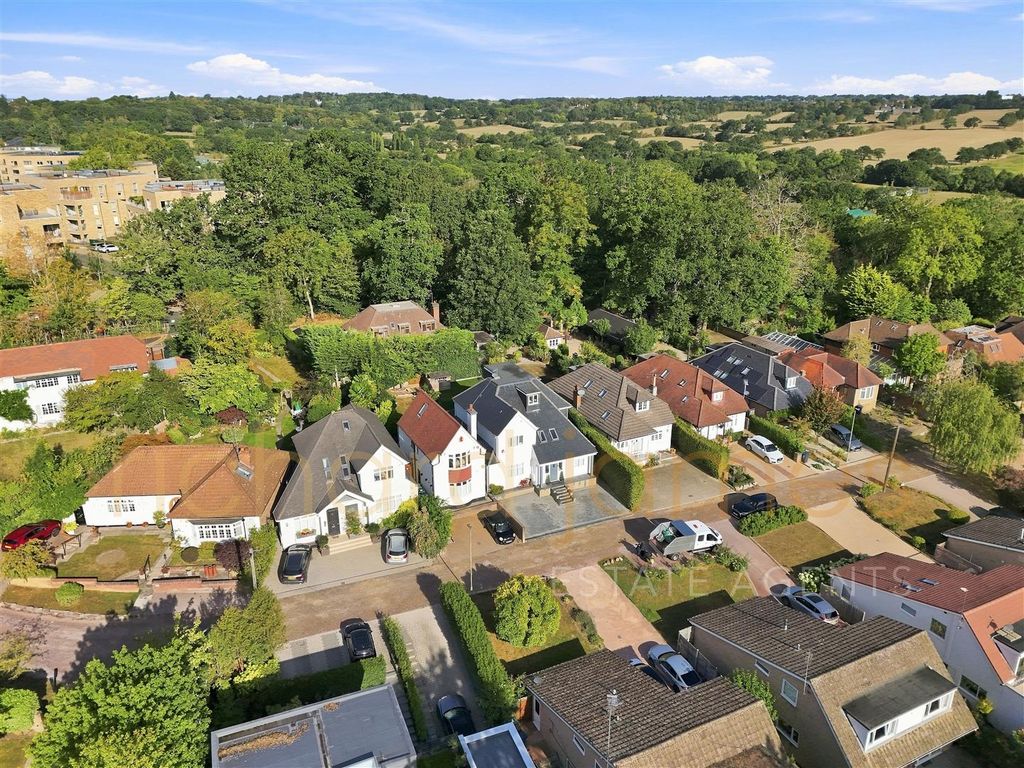Property photo 3 of 20 8_008_Dji_20260901090944_0367_d.Jpg