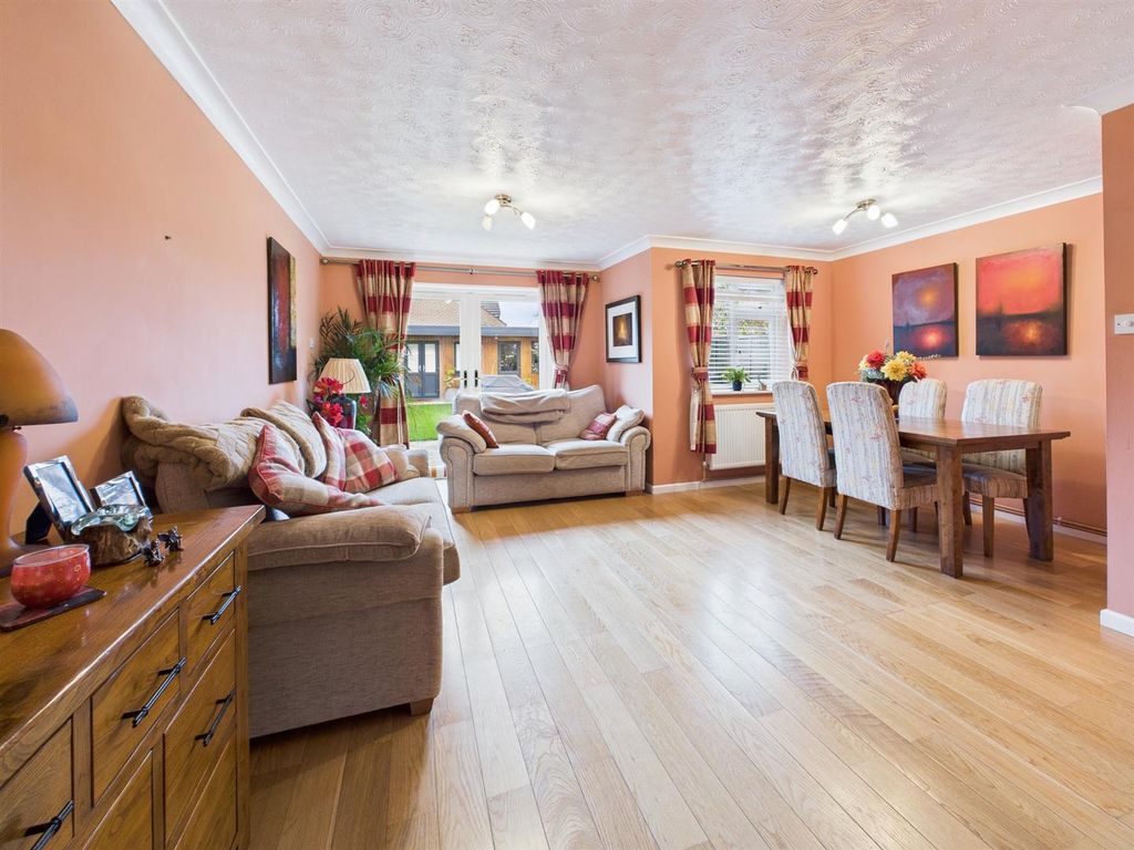 Property photo 3 of 23