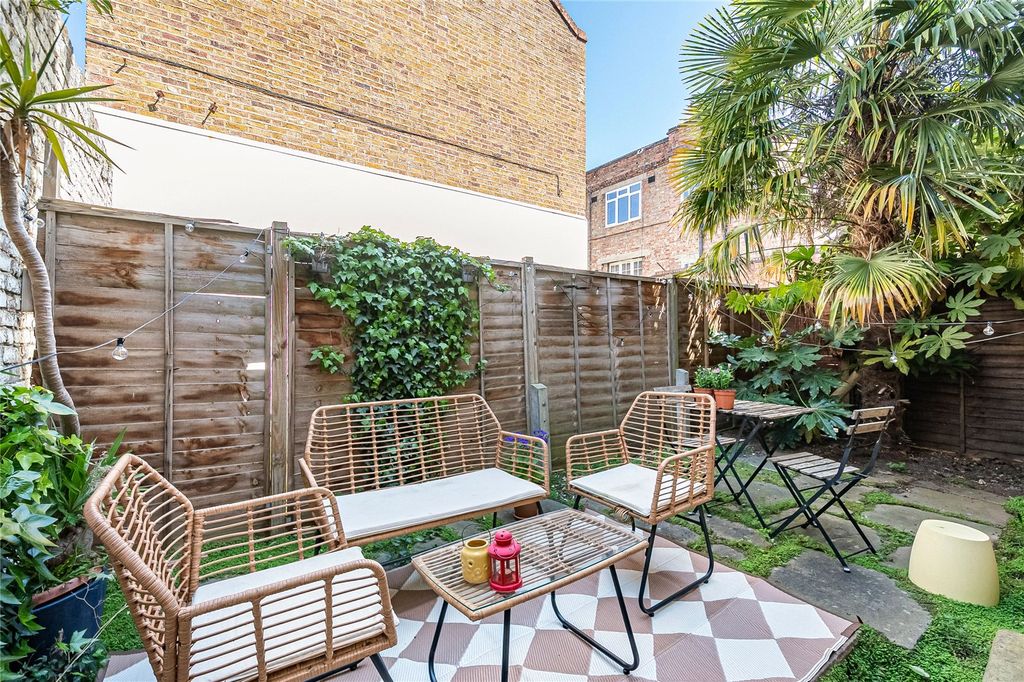 Property photo 3 of 11 Picture No. 06