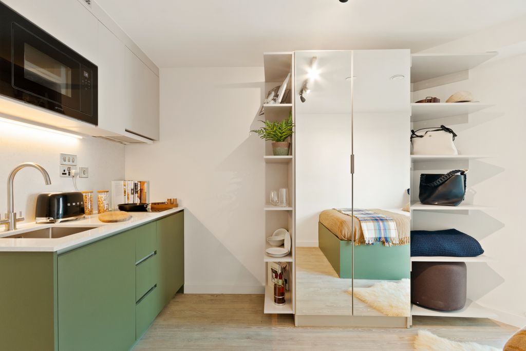 Property photo 2 of 12