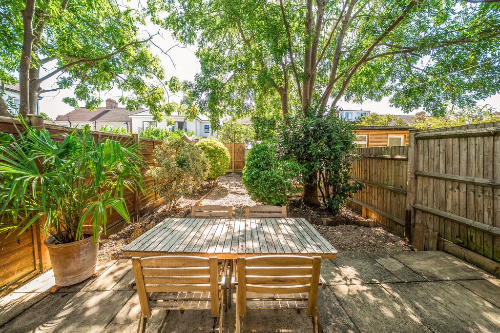 Property photo 3 of 14 1503986-11-6A7c86...