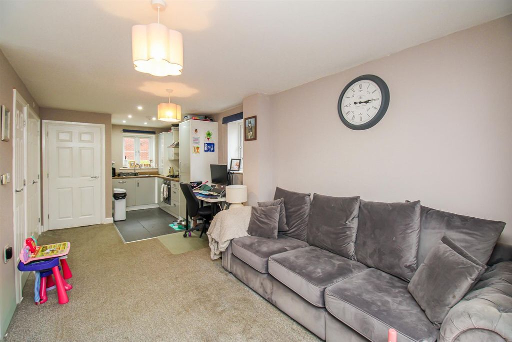 Property photo 2 of 7