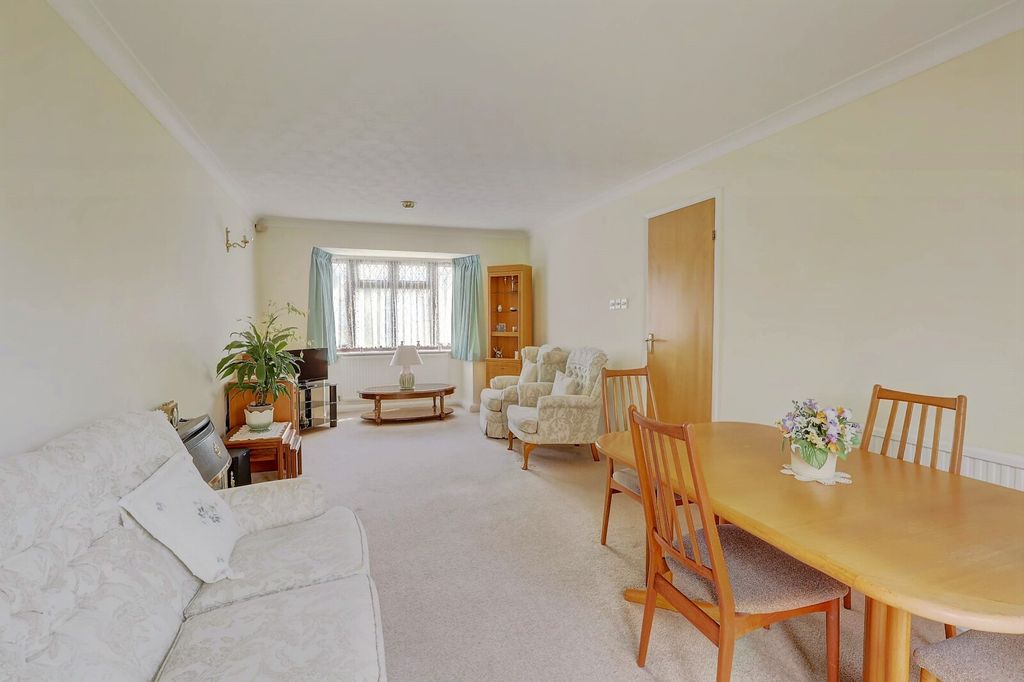Property photo 3 of 14 Picture No. 11