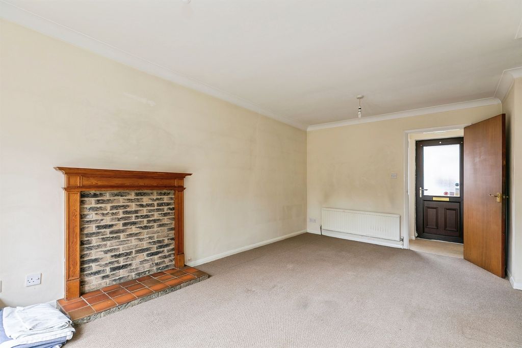 Property photo 3 of 17