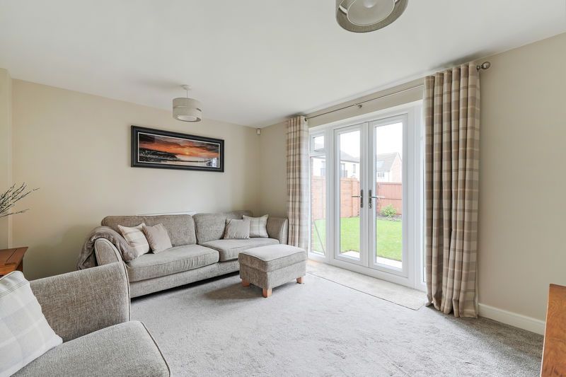 Property photo 3 of 32 Living Room