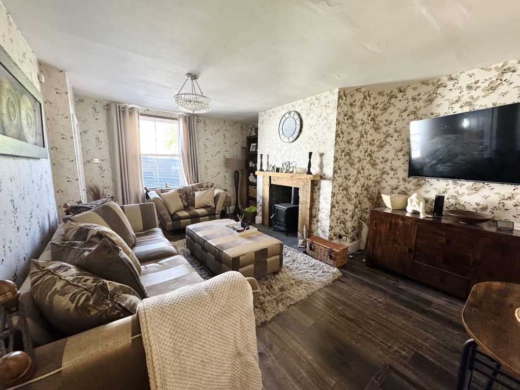 Property photo 2 of 14 Img_7130