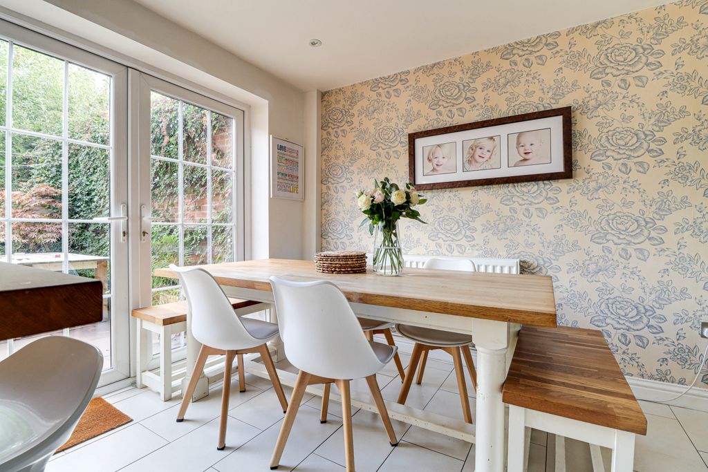 Property photo 2 of 24 Dining Area