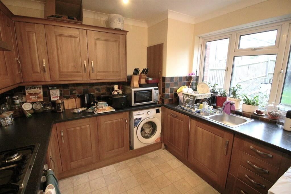 Property photo 2 of 6 Kitchen.Jpeg