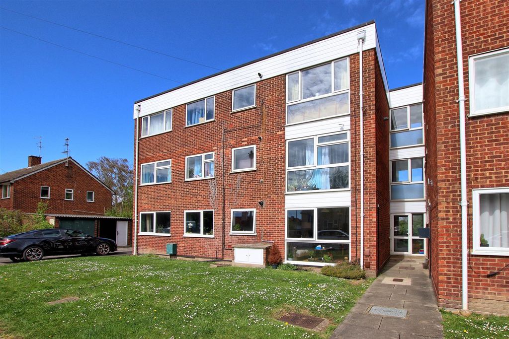 Property photo 1 of 8 Front.Jpg