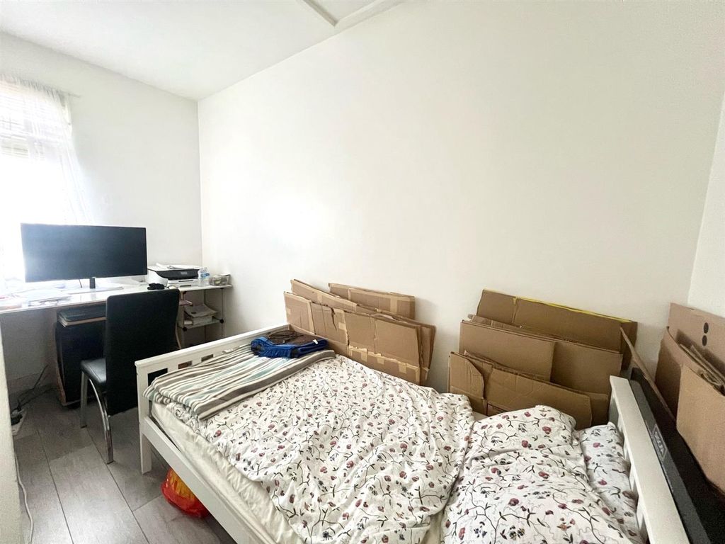 Property photo 3 of 8 14452-001912-P-W-4cc5Ac15.Jpg