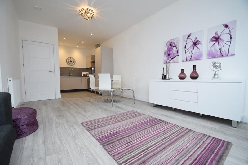 Property photo 2 of 6 Lounge 2