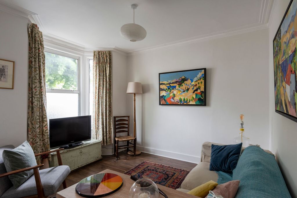 Property photo 2 of 18