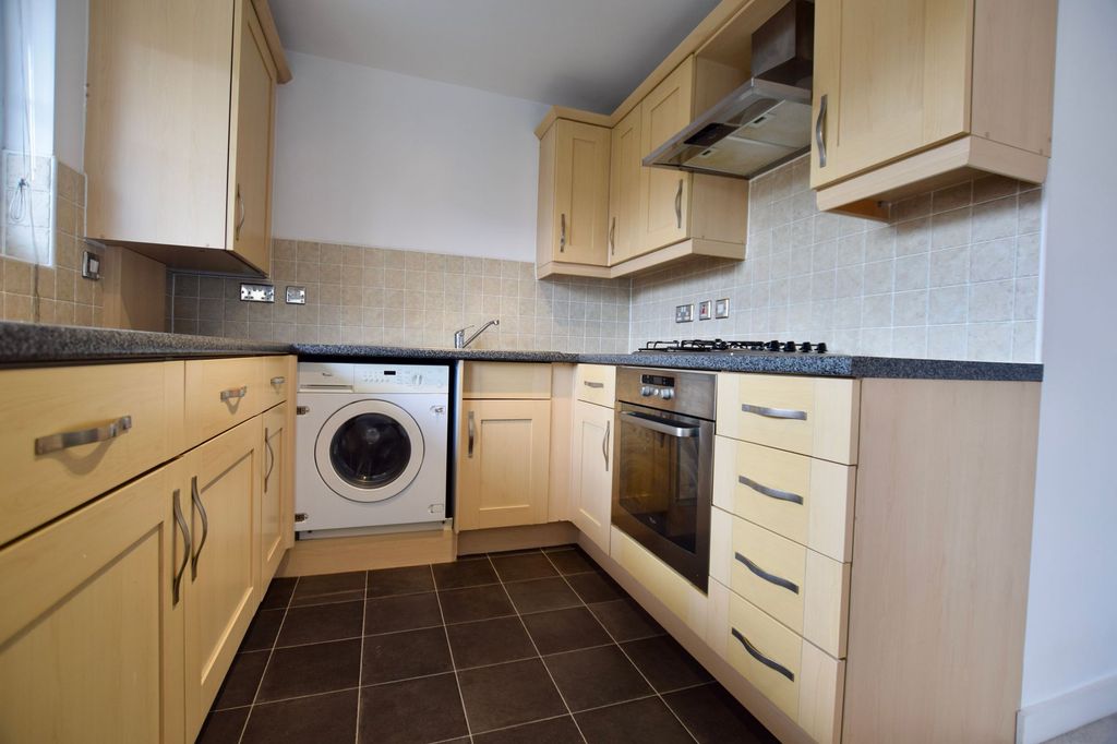 Property photo 2 of 9