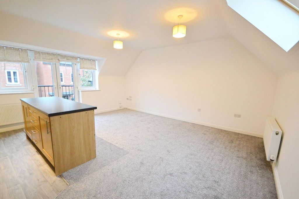 Property photo 3 of 9 Living Area