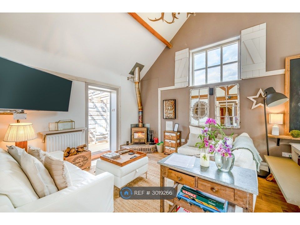 Property photo 1 of 30 2 Bed Barn For Short Term Lets