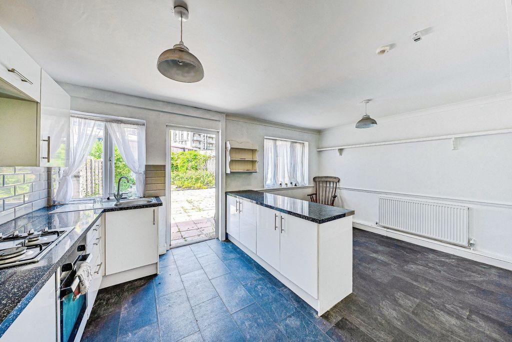 Property photo 2 of 20 A7S07730Edited