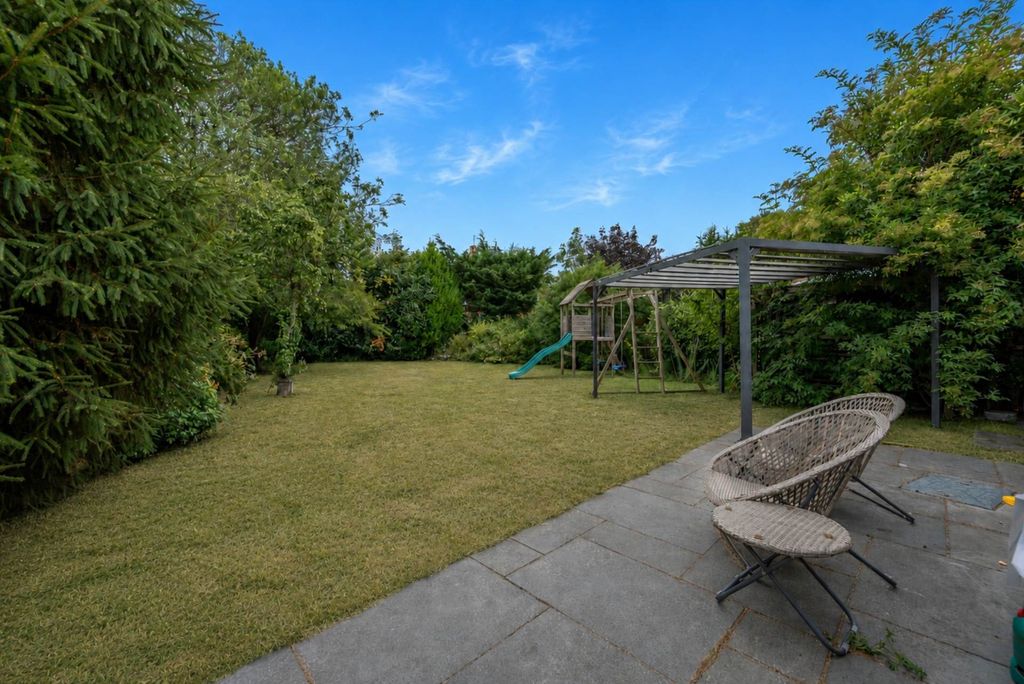 Property photo 3 of 13