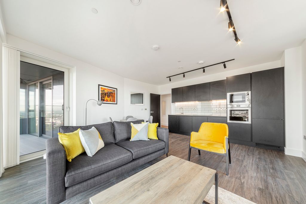 Property photo 3 of 25