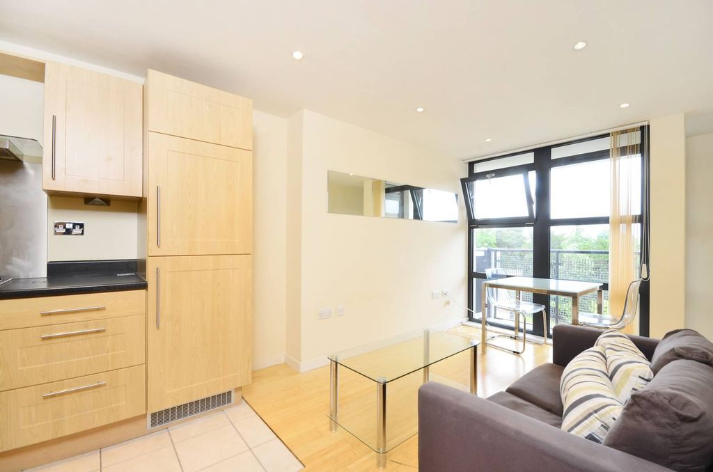 Property photo 2 of 12