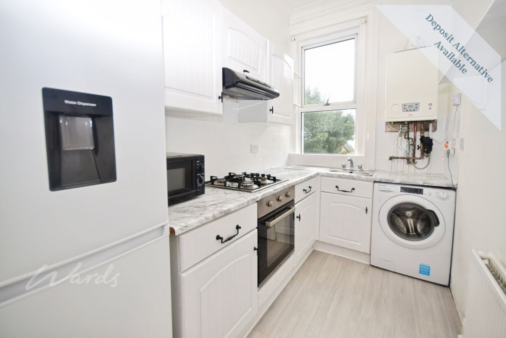 Property photo 2 of 8 Kitchen