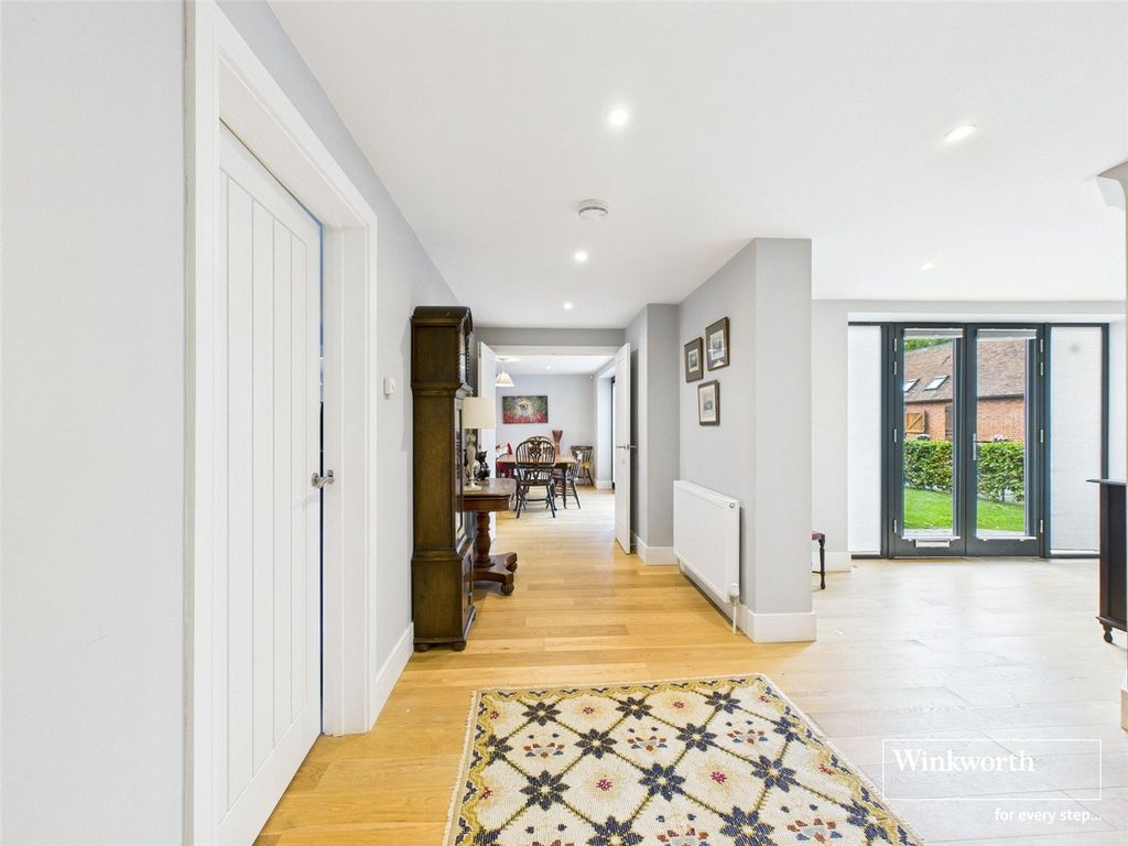 Property photo 3 of 33 Picture No. 06