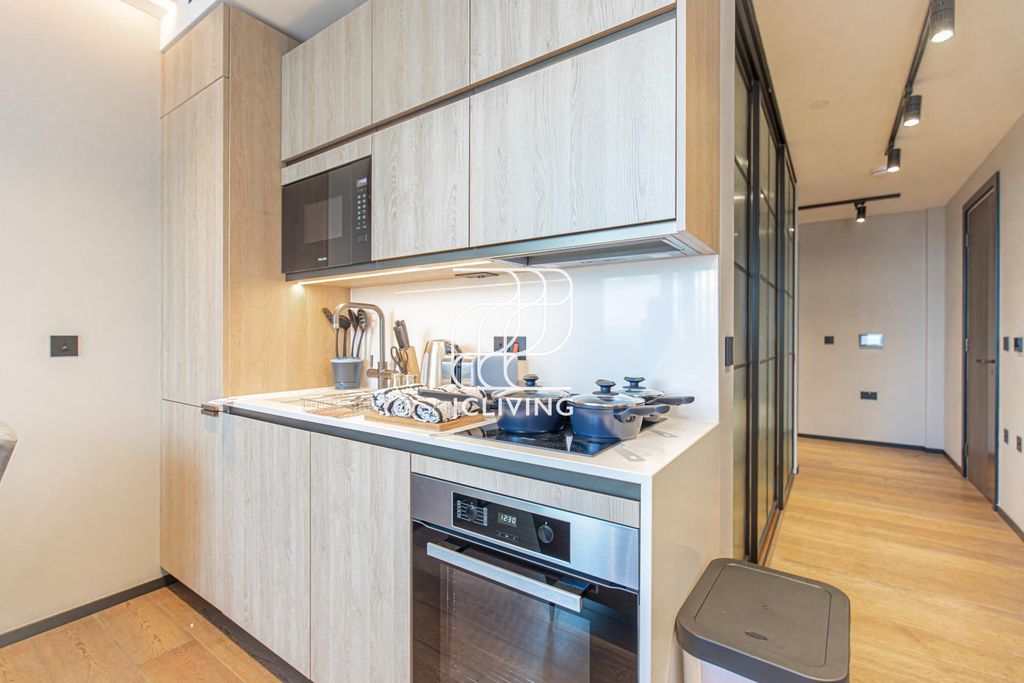 Property photo 2 of 10 E3Fd165Decfbaaa24351A0cc5123568d.Jpg